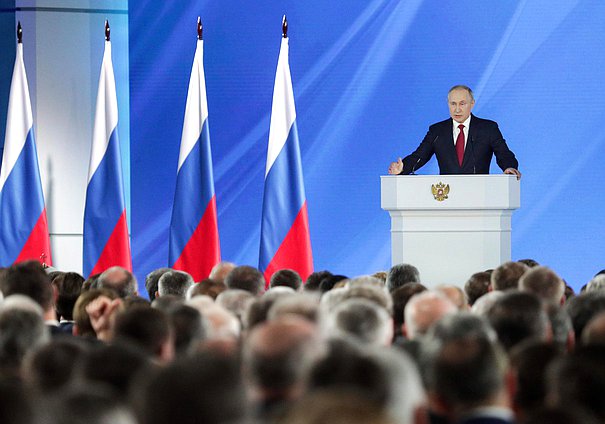 Владимир Путин призвал ускорить принятие законов о защите инвестиций в бизнесе